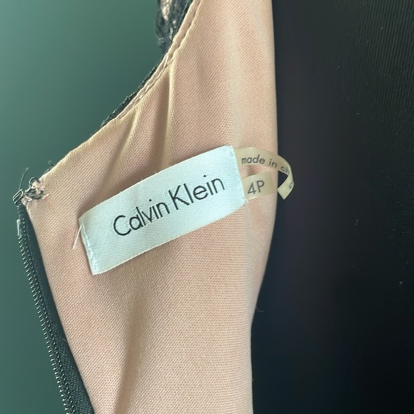 Vintage Calvin Klein Black and Cream Dress - Picture 7 of 7